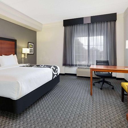 La Quinta By Wyndham Dallas North Central Eksteriør billede