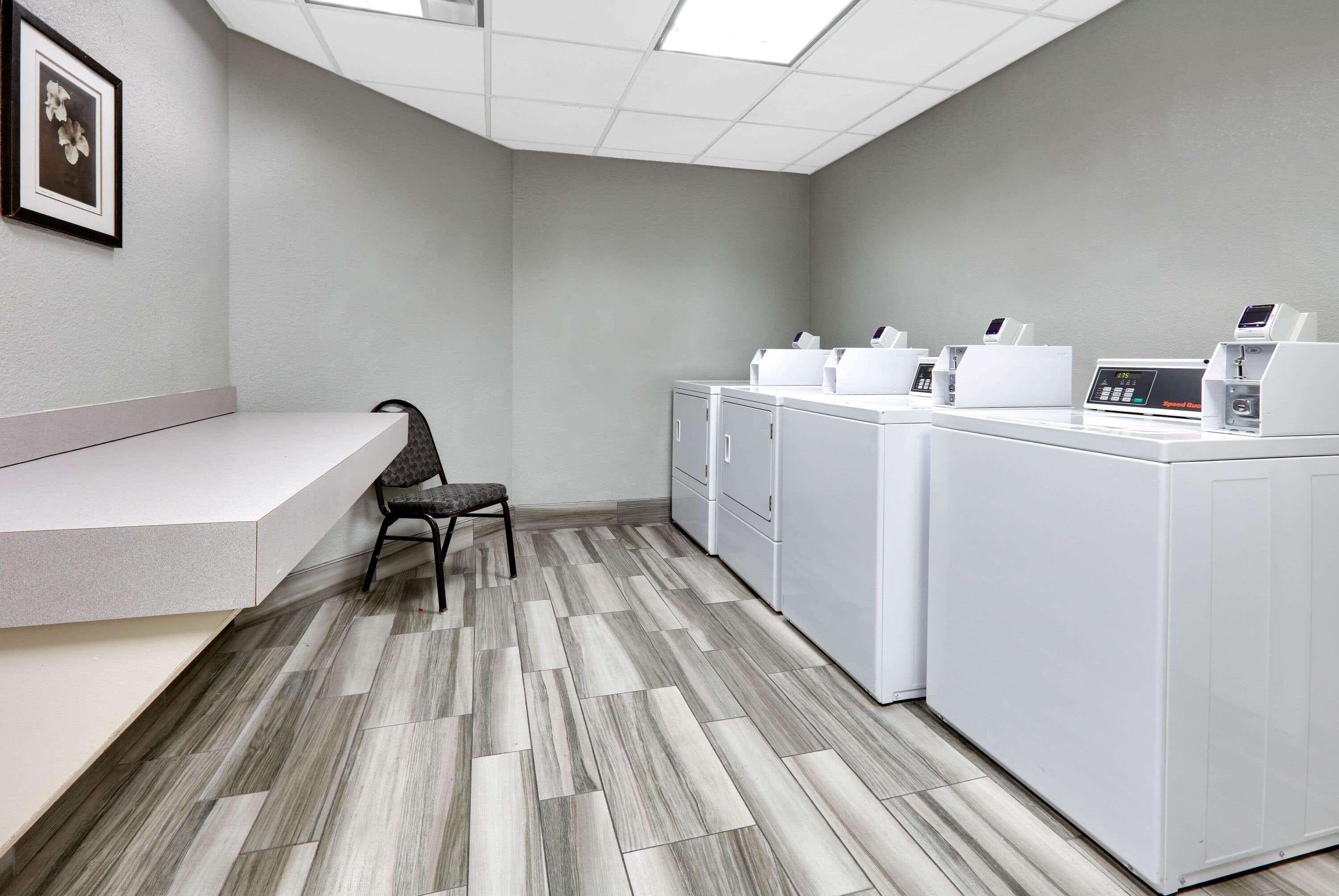 La Quinta By Wyndham Dallas North Central Eksteriør billede